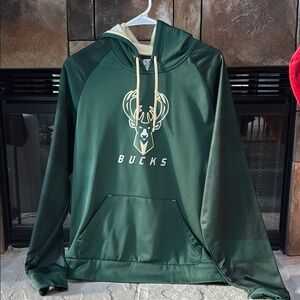 Milwaukee Bucks Hoodie for Men - EXCELLENT condition.